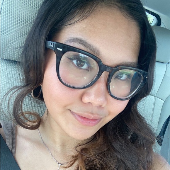 Meet your Posher, Sarah - Picture 1 of 1